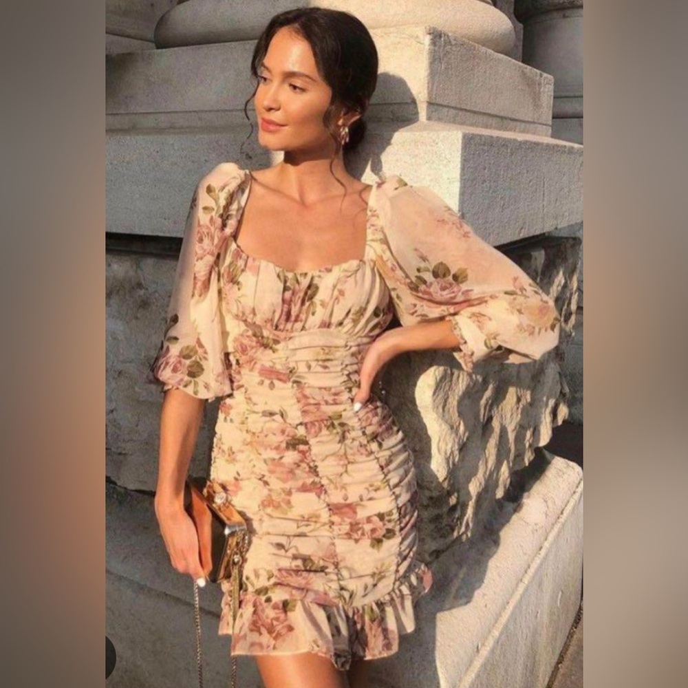 Floral scrunch mini dress